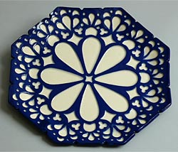 blue and white rectangle plates